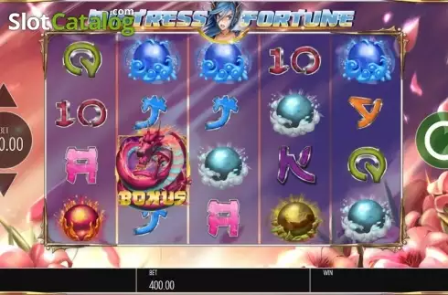 Скрин2. Mistress of Fortune слот