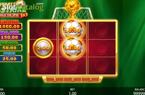 Скрин3. 3x3 Football Strike: Hold The Spin слот