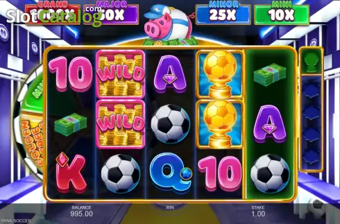Скрин2. Bigger Piggy Bank Soccer слот
