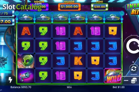 Скрин2. Invaders Blitz слот