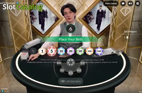 Скрин2. FashionTV BLACKJACK слот