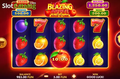 Скрин2. Blazing Apple Hold 'N' Link слот