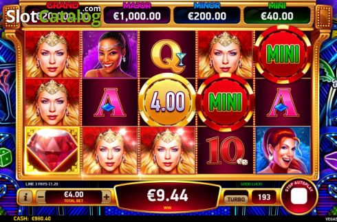Скрин5. Vegas Hotties слот