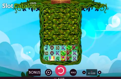 Скрин2. Hiding Clovers слот