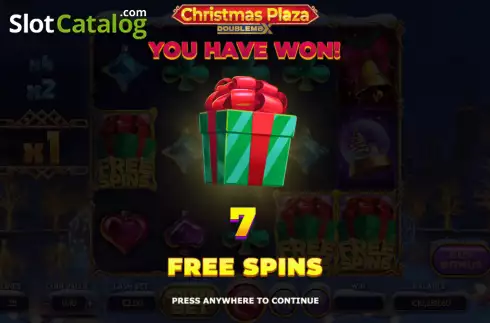 Скрин8. Christmas Plaza DoubleMax слот